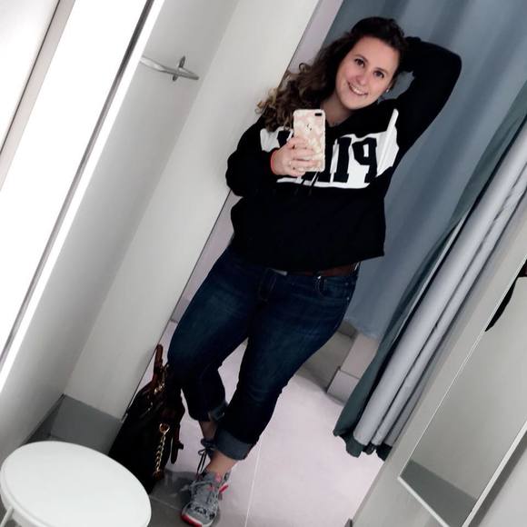 Meet your Posher, Amanda - Picture 1 of 1